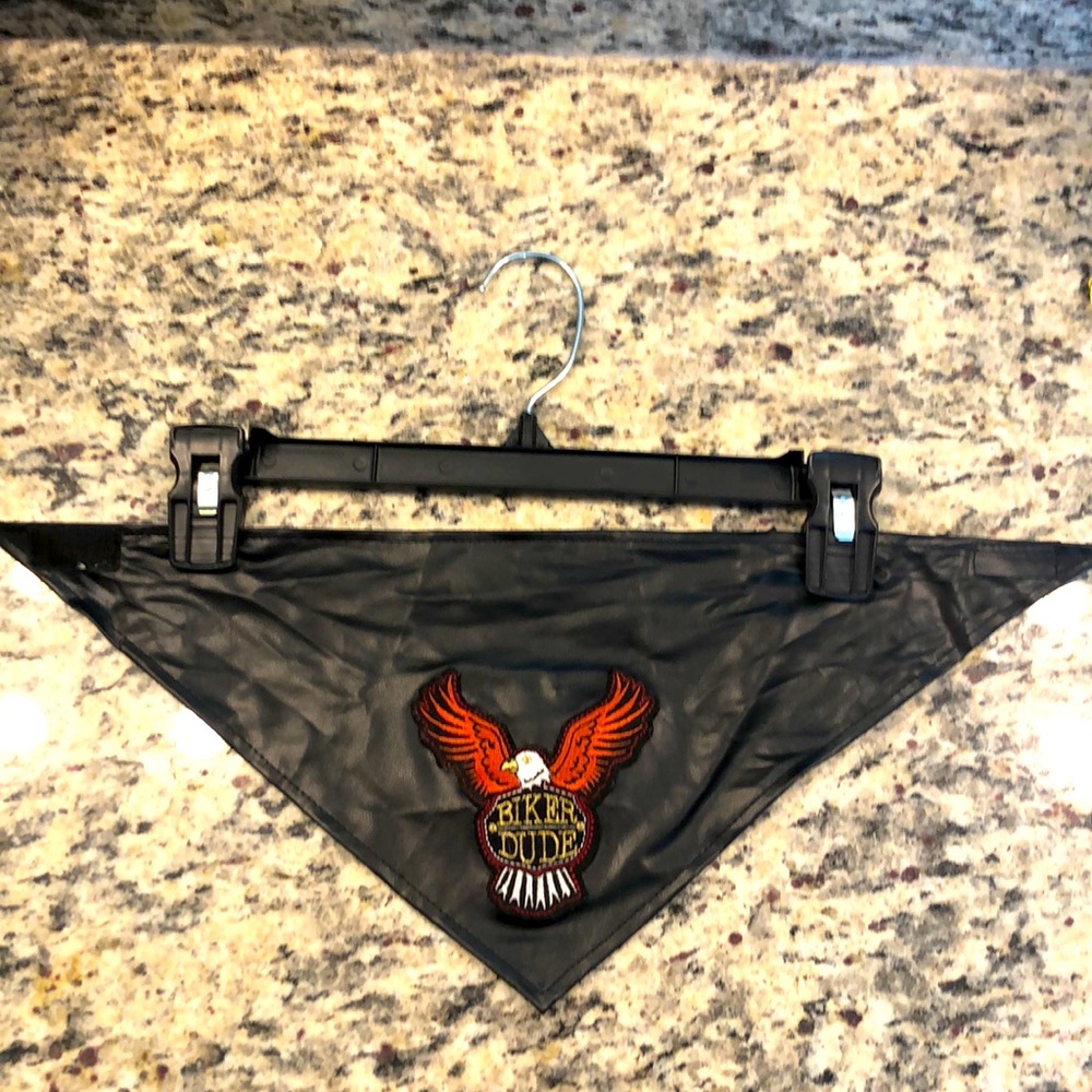 😎🐾🐾Biker Dude Fog Bandana Size Small😊😂🐾 Super Cute